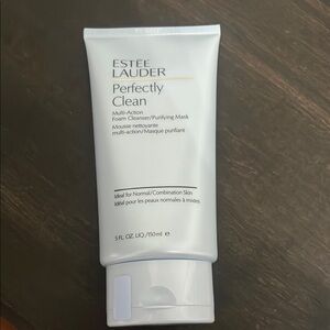 Estee Lauder White Cleanser & Exfoliant